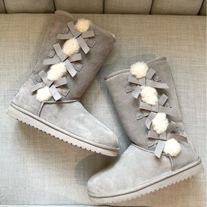 KOOLABURRA by UGG Victoria Tall Bow Boots Gray/Cream Size 10 - could fit 9.5